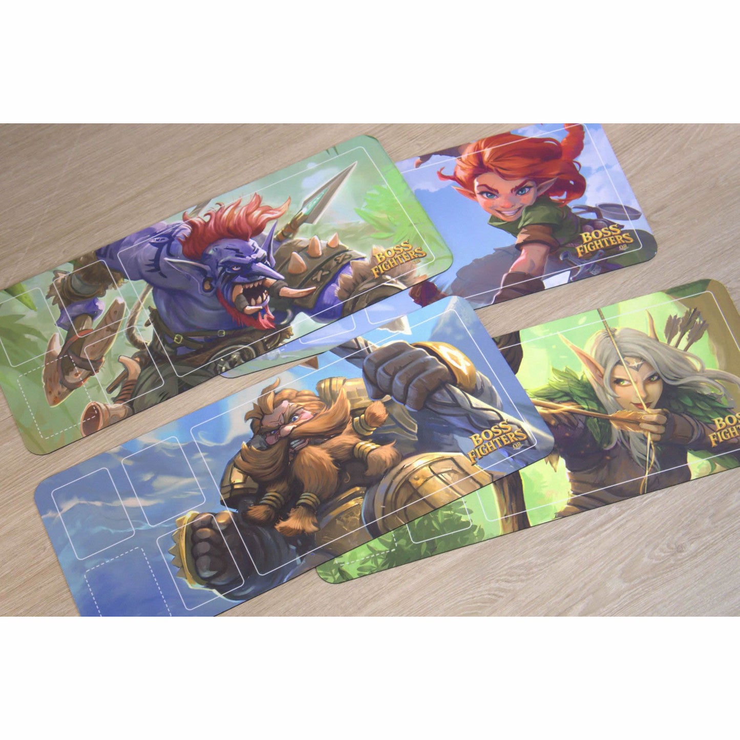 Boss Fighters QR Bundle (DE): Grundspiel & 4 Neopren-Playmats