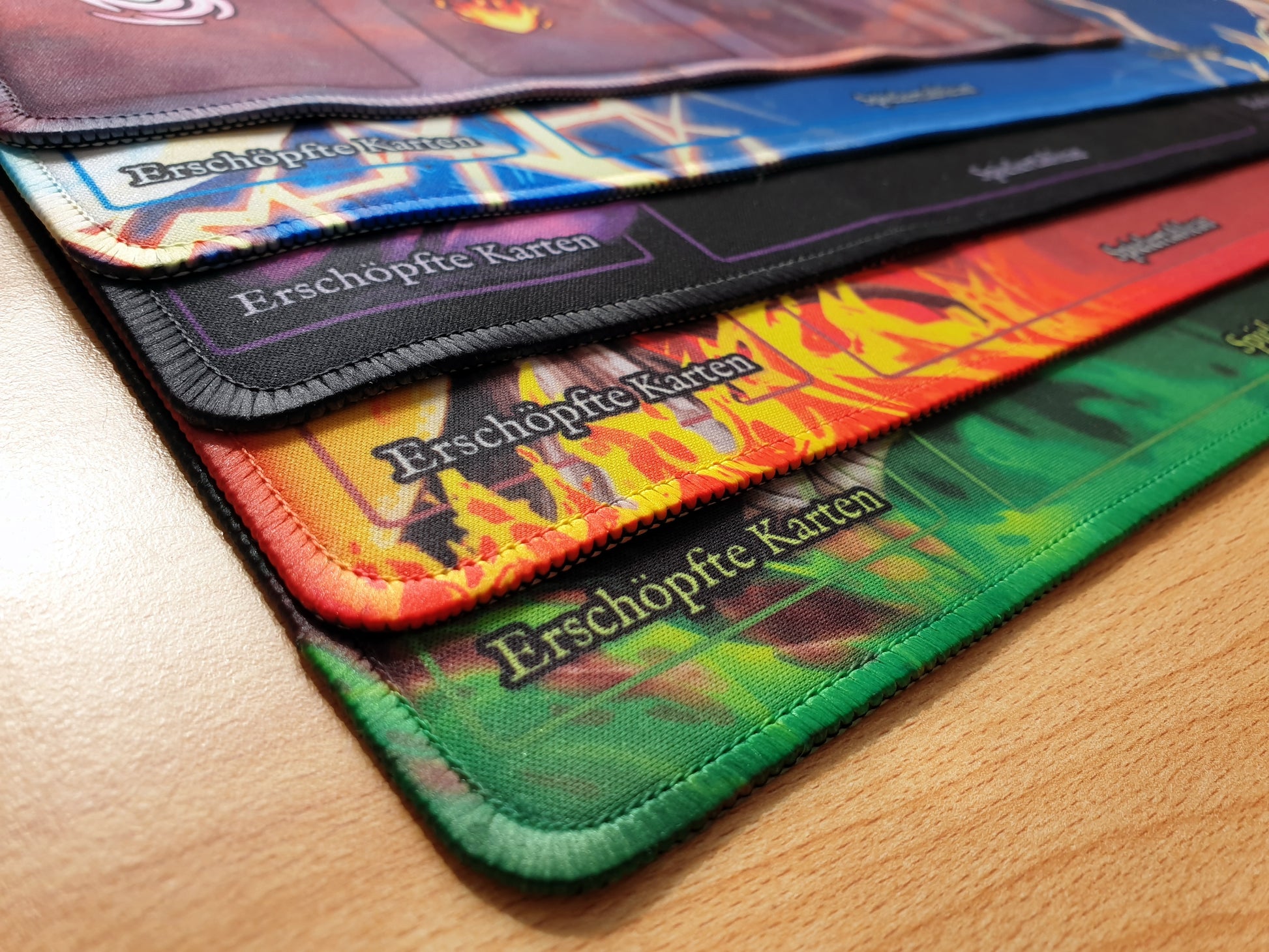 Slay the Spire: Das Brettspiel, Collectors Edition, Deutsche Version, Playmats/Spielmatten