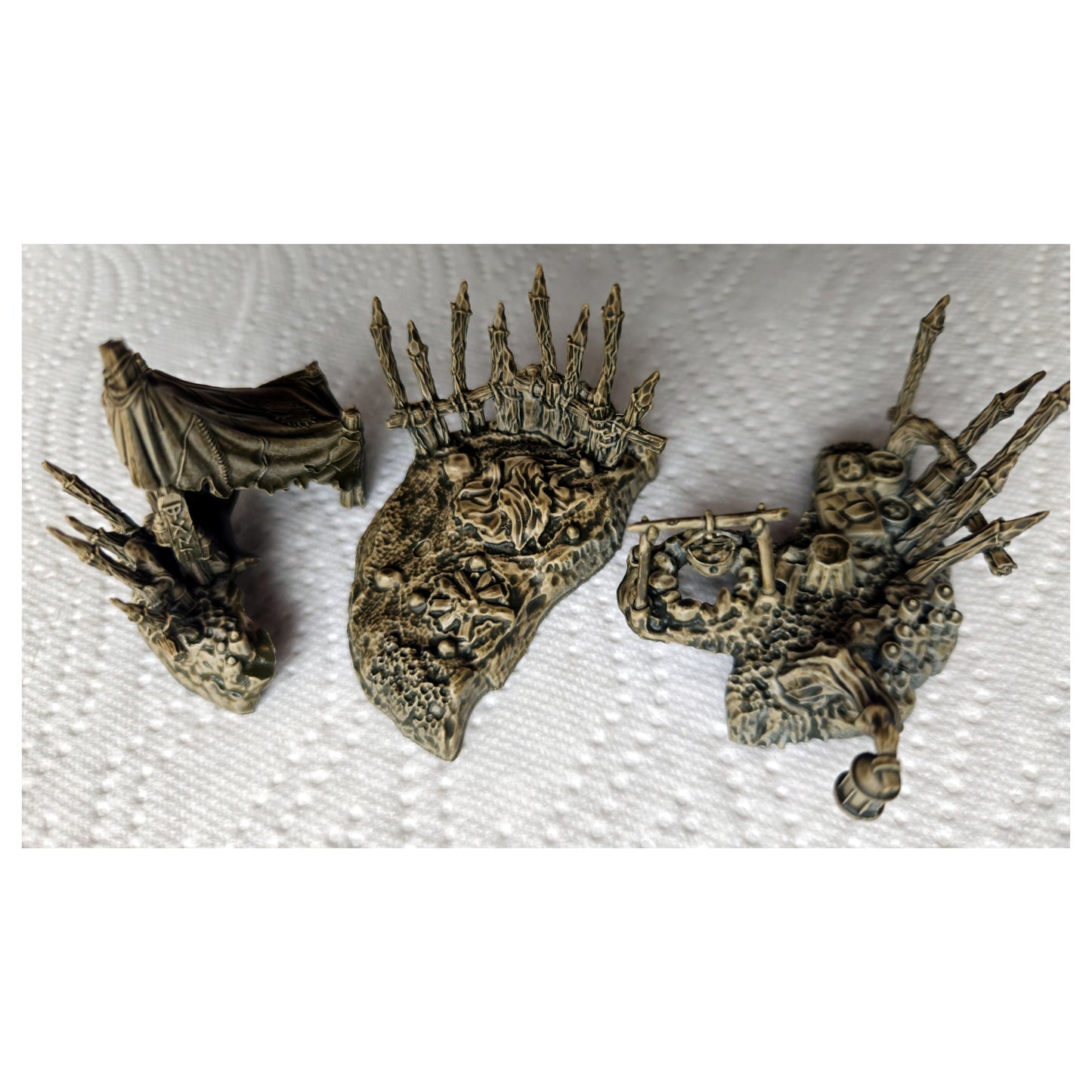 Tainted Grail: Modular Campsite, mit Sundrop, DE, Mini-Erweiterung, Gamefound